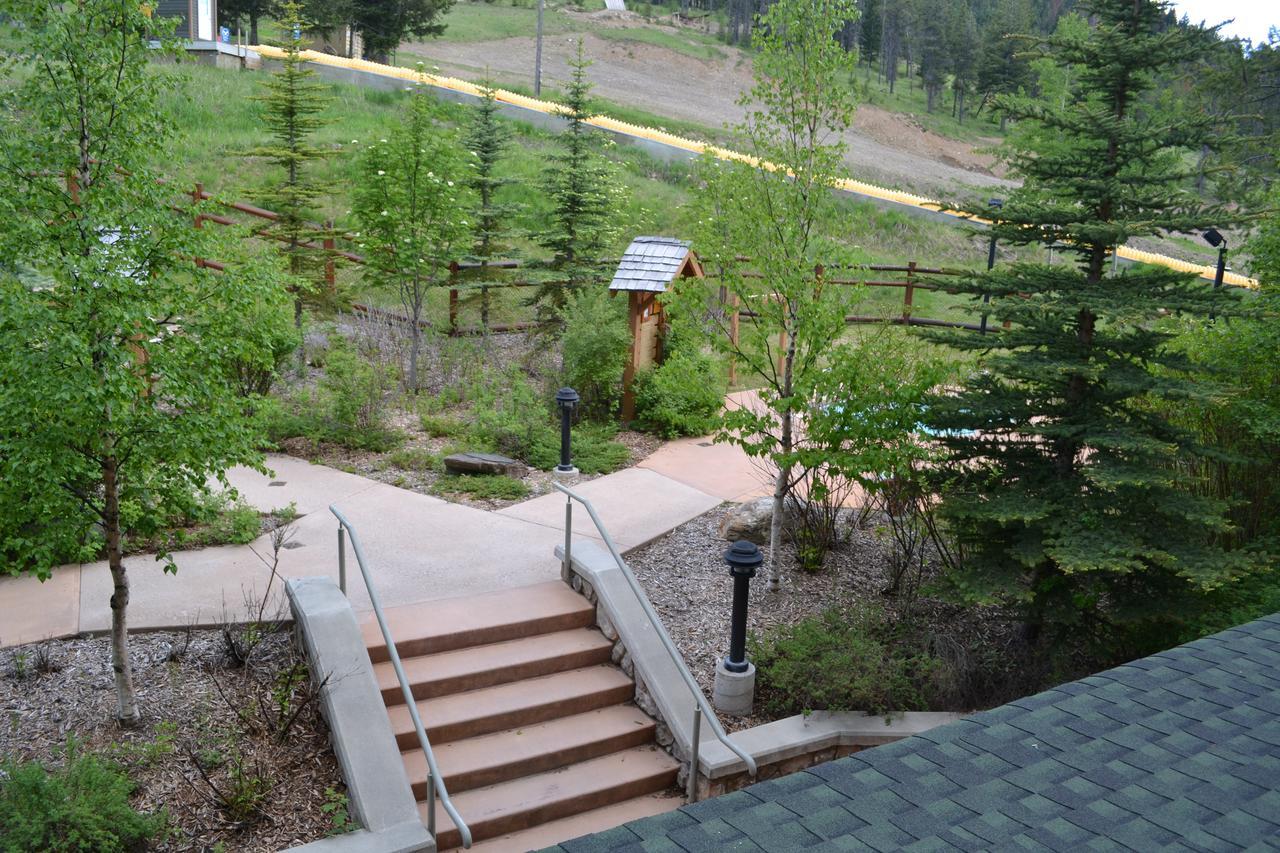 Taynton Lodge At Panorama Mountain Village Resort Bagian luar foto